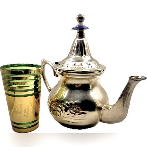 Fatima 22A Sm Silver tone Tea Pot/Collectible, Vintage-Good Preowned Condition - Picture 2 of 6